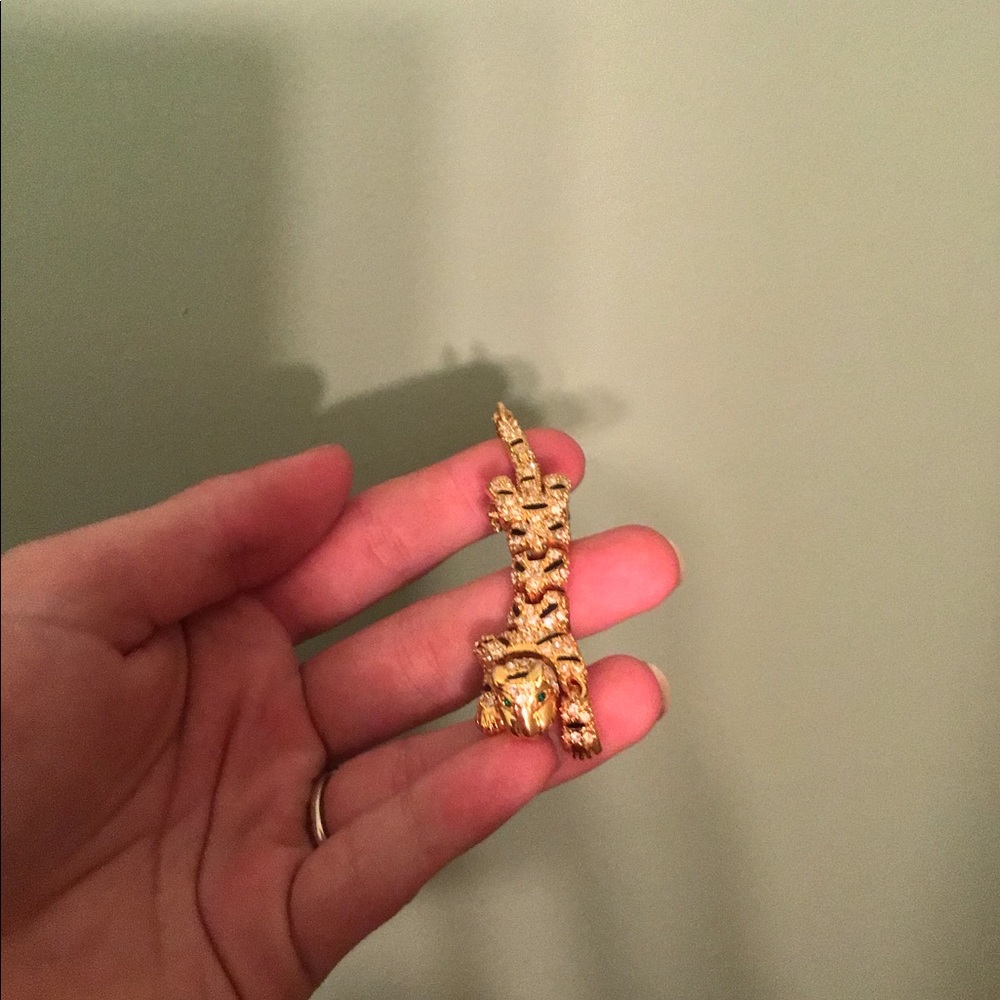 Panther gold pin